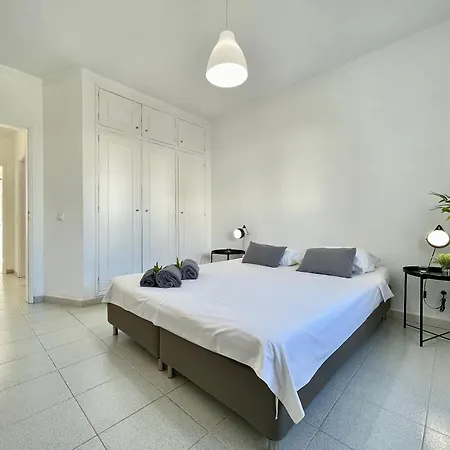 Sd - With Pool And Garden Apartment *