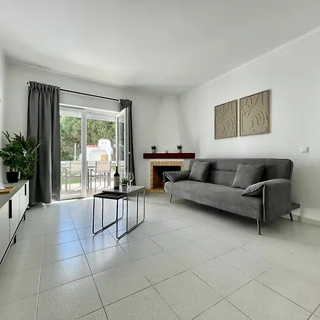 Sd - With Pool And Garden *
