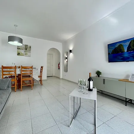 Sd - With Pool And Garden * Porches (Algarve)
